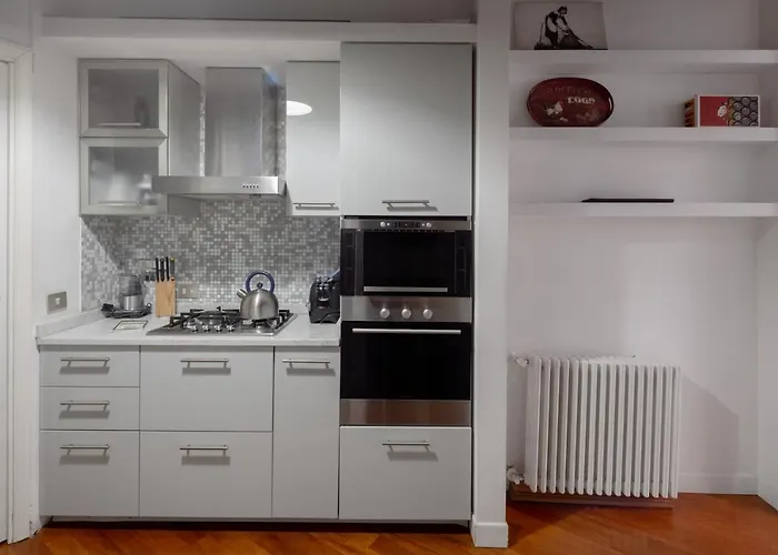 Apartment Elegante Rifugio In Centro Storico Tra Piazza Del Popolo E Piazza Di Spagna Rom